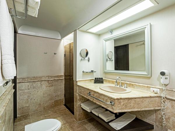 Slaviero Curitiba Centro : photo 9 de la chambre chambre familiale supérieure