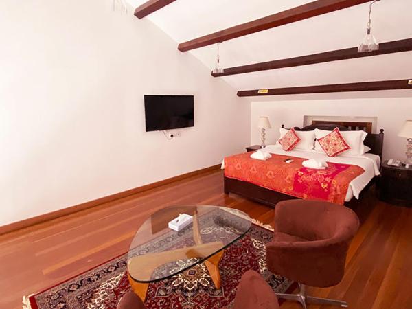 Heeren Straits Hotel : photo 2 de la chambre suite soie