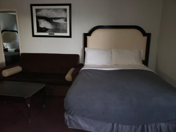 Niagara Falls Courtside Inn : photo 5 de la chambre suite familiale 2 chambres