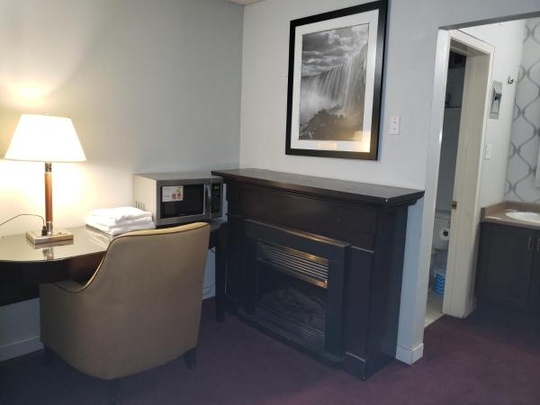 Niagara Falls Courtside Inn : photo 1 de la chambre suite familiale 2 chambres