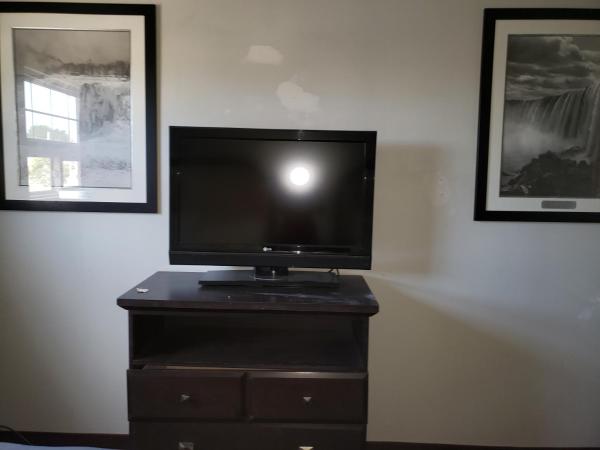 Niagara Falls Courtside Inn : photo 8 de la chambre suite familiale 2 chambres