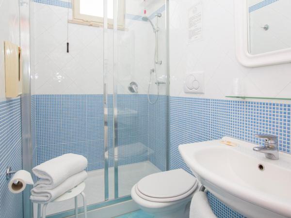 Hotel La Meridiana : photo 7 de la chambre chambre double ou lits jumeaux
