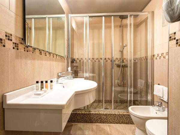 Hotel Indigo Verona - Grand Hotel Des Arts, an IHG Hotel : photo 6 de la chambre chambre lit king-size premium