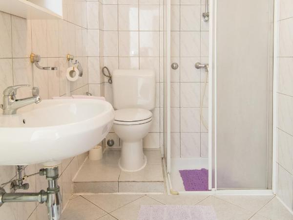 Apartments & Rooms Darrer : photo 10 de la chambre studio avec terrasse