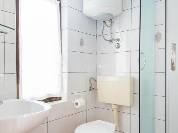 Apartments & Rooms Darrer : photo 9 de la chambre chambre double avec balcon