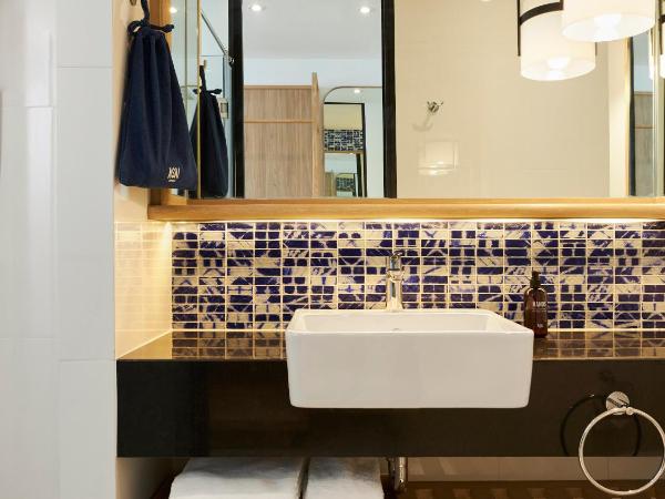 ASAI Bangkok Chinatown : photo 5 de la chambre hébergement lit queen-size confortable - vue sur cour