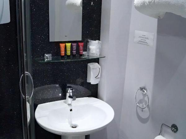 The Bromley : photo 4 de la chambre chambre triple supérieure - vue sur mer