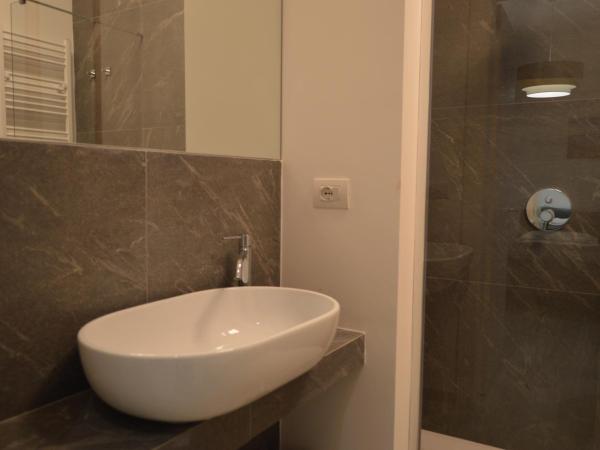 Camere Scandellara 24 : photo 9 de la chambre appartement - rez-de-chaussée