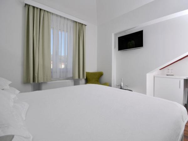 Heritage Hotel Vila Sikaa : photo 7 de la chambre chambre double - vue sur mer