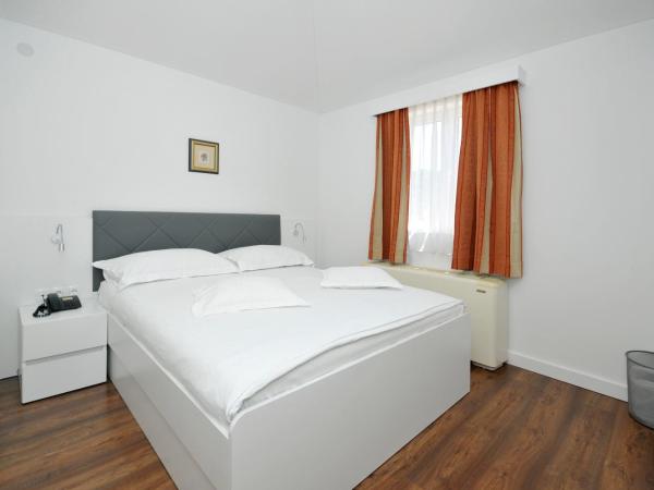 Heritage Hotel Vila Sikaa : photo 6 de la chambre chambre double - vue sur jardin