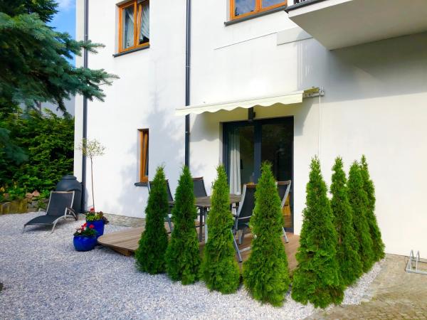 Willa 4 Pory Roku & Uznam : photo 7 de la chambre appartement avec terrasse