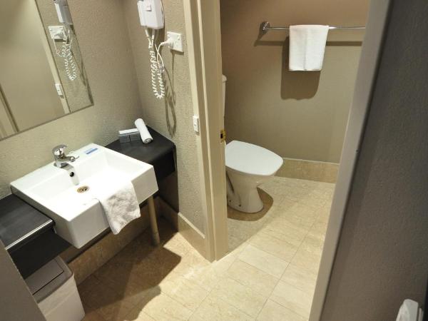 Pavilion On Northbourne : photo 6 de la chambre atrium hotel room