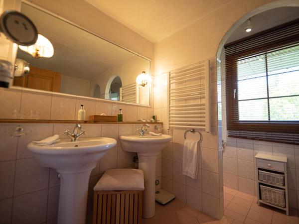 Hotel Alpenrose mit Gourmet-Restaurant Azalée : photo 5 de la chambre suite junior