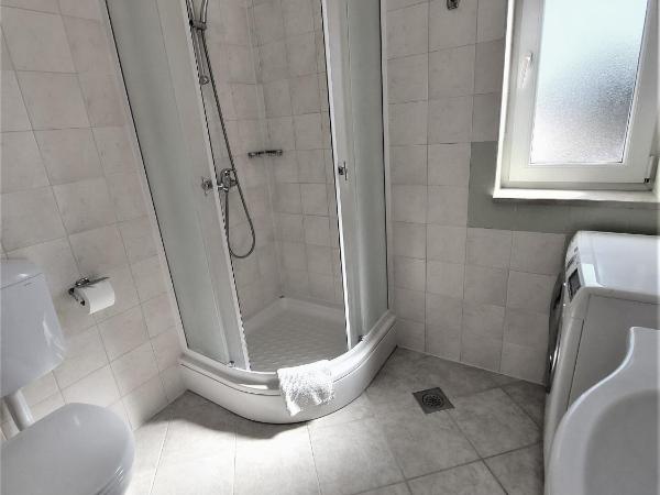 Apartments Aurora near beach : photo 9 de la chambre appartement avec balcon