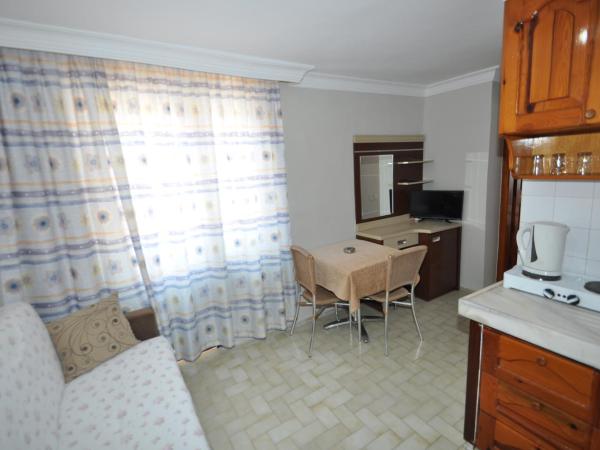 Defne & Zevkim Hotel : photo 3 de la chambre chambre familiale