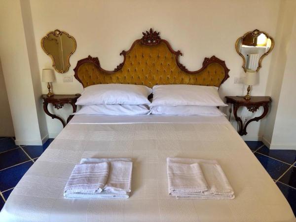 B&B Amendola : photo 4 de la chambre chambre double supérieure