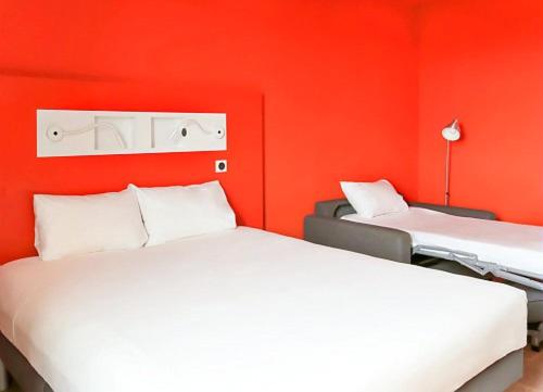 ibis budget Beauvais Aeroport : photo 3 de la chambre chambre triple