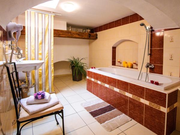 Ubytování u BÍLÉ PANÍ : photo 6 de la chambre chambre triple