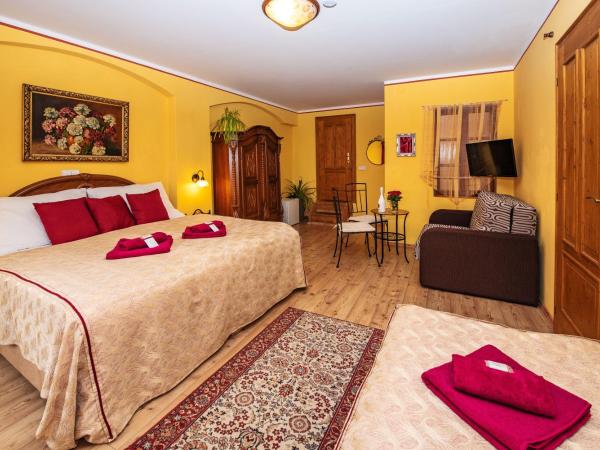 Ubytování u BÍLÉ PANÍ : photo 2 de la chambre chambre triple