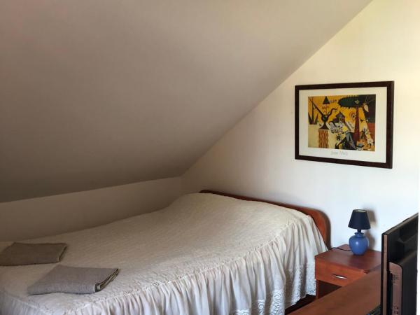 Dom Wczasowy Oliwia : photo 6 de la chambre chambre double avec salle de bains privative