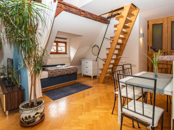 Ubytování u BÍLÉ PANÍ : photo 2 de la chambre grand appartement 2 chambres