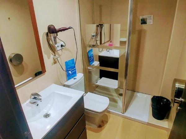 The Lights Hostel : photo 8 de la chambre lit dans dortoir mixte de 6 lits