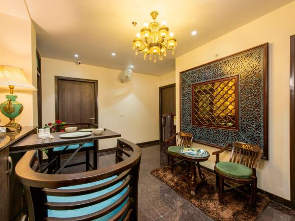 House of Backpackers : photo 8 de la chambre chambre triple avec salle de bains privative