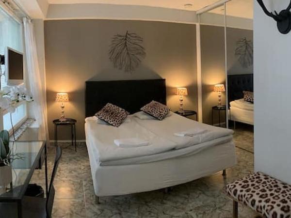 Hotel Harriet : photo 3 de la chambre chambre double ou lits jumeaux avec salle de bains privative