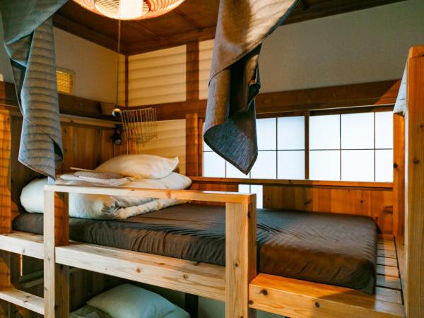 1166 Backpackers : photo 2 de la chambre lit superposé dans dortoir mixte