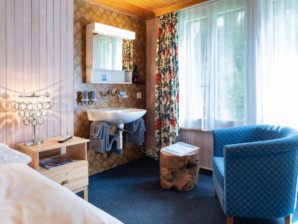 Basic Rooms Jungfrau Lodge : photo 3 de la chambre chambre double ou lits jumeaux basique plus avec salle de bains commune