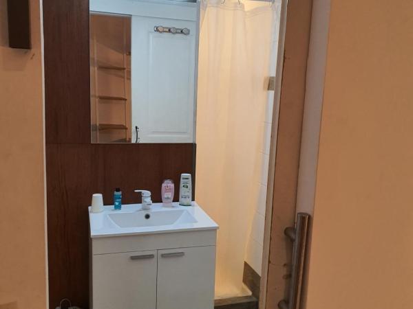 K.N.C.1601 : photo 1 de la chambre chambre double avec salle de bains privative