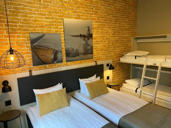 Skyline Airport Hotel : photo 4 de la chambre chambre familiale Économique