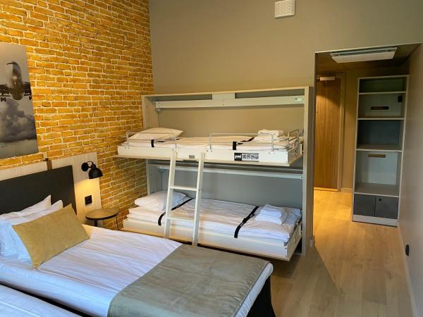 Skyline Airport Hotel : photo 5 de la chambre chambre familiale Économique