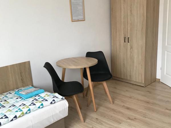 Kathia Pokoje Gościnne : photo 4 de la chambre chambre lits jumeaux avec salle de bains