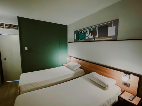 ibis Mendoza : photo 3 de la chambre chambre lits jumeaux standard