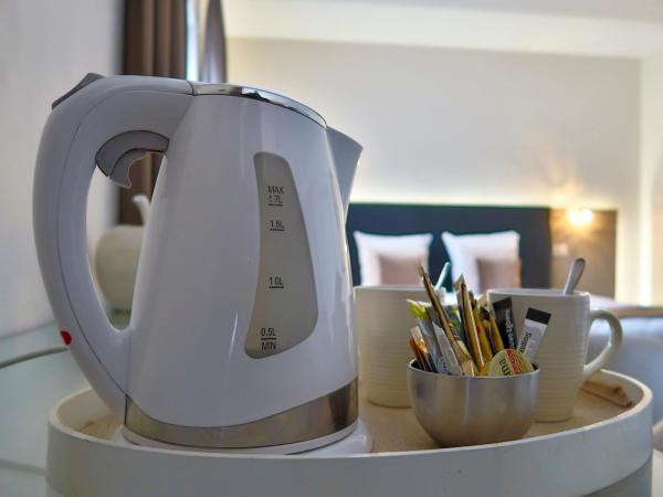 Hotel Adoma : photo 4 de la chambre suite avec douche hammam