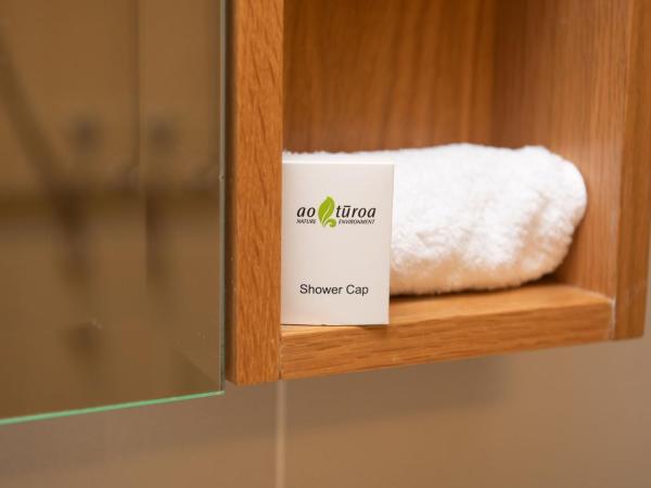 Ocean Breeze Hotel : photo 7 de la chambre suite 2 chambres avec vue sur le port