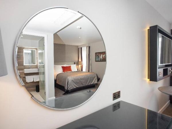 Ten Hill Place : photo 4 de la chambre room #3541692