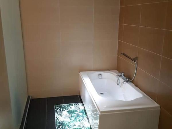 Grandeur Hotel And Spa : photo 2 de la chambre suite deluxe avec baignoire spa