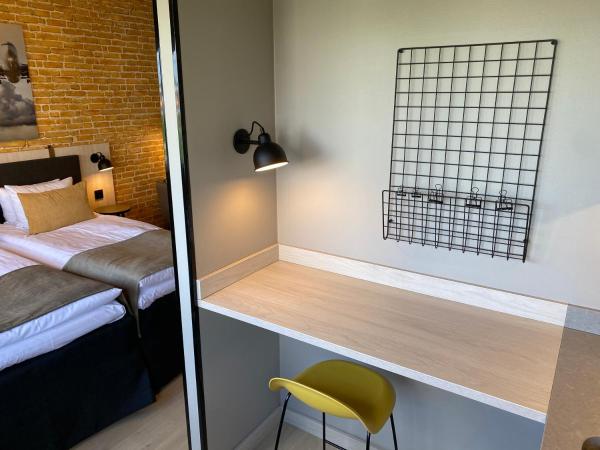 Skyline Airport Hotel : photo 3 de la chambre chambre lits jumeaux standard avec kitchenette