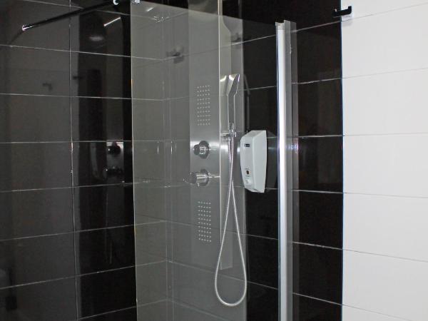 Vivacity Porto - Rooms & Apartments : photo 6 de la chambre chambre double ou lits jumeaux supérieure avec balcon