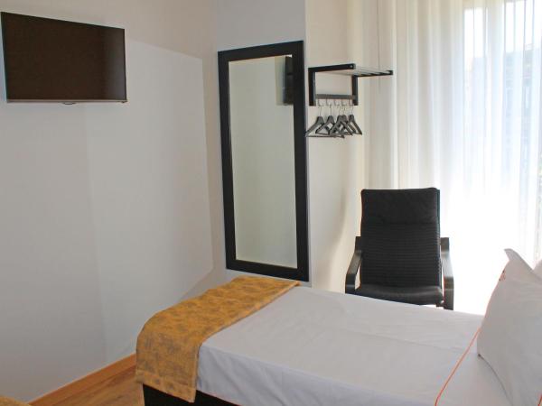 Vivacity Porto - Rooms & Apartments : photo 3 de la chambre chambre double ou lits jumeaux supérieure avec balcon