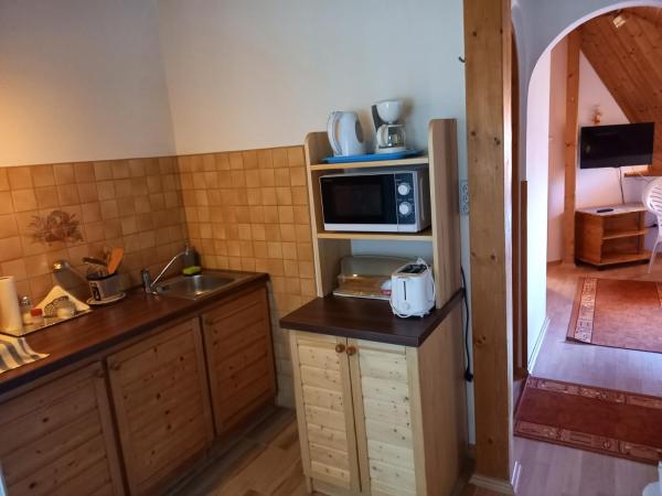 Hévízi fecskefészek : photo 6 de la chambre appartement