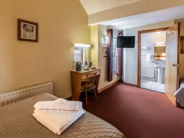 Holiday Hotel : photo 5 de la chambre chambre triple