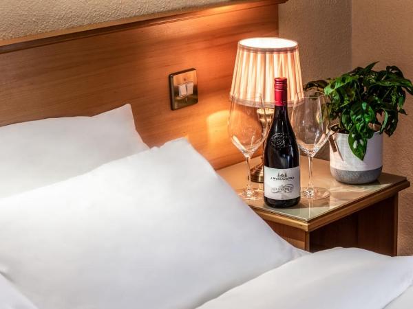 Holiday Hotel : photo 9 de la chambre chambre double