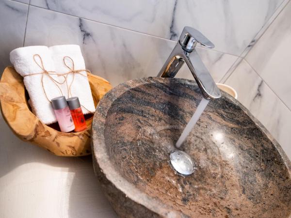 Anamnisi Mykonos : photo 1 de la chambre chambre lit queen-size avec balcon