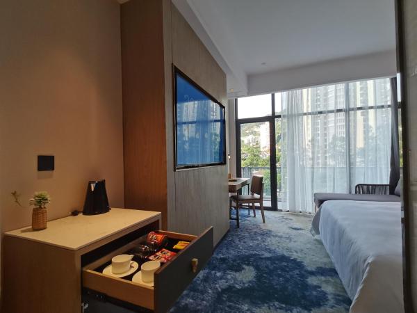Paco Hotel Jinfeng Metro Guangzhou - Free Shuttle Bus For Canton Fair : photo 2 de la chambre chambre simple standard - vue sur montagne