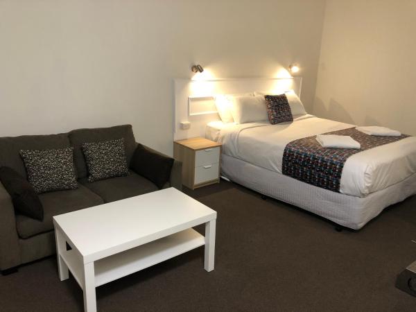 Parkside Inn Motel : photo 10 de la chambre chambre standard lit queen-size