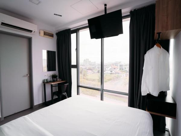 B Lot Hotel : photo 7 de la chambre chambre lit queen-size deluxe