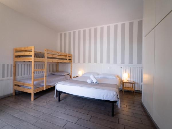 Villa Cinque Pini : photo 2 de la chambre chambre familiale - vue sur mer